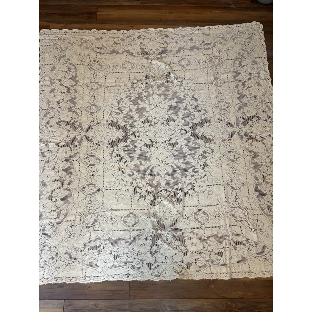 Vintage Quaker Lace Tablecloth 62x56 Off-White Floral Almost Square